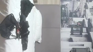 日韩欧美不卡一区二区高清-vavababy 面 試 畢 業 生 被 颻 渴 的 OL約 到 旅 館 脫 下 褲 子 吃 各 種 姿 勢 狂 抽 猛 送 全 部 射 嘴 巴 吞 淨