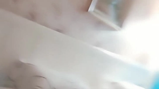 自拍无码精品在线观看-深谷で田植えをする稲作農家の巨乳嫁 観月しおり的的!