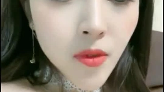 日韩欧美不卡一区二区高清-vavababy 面 試 畢 業 生 被 颻 渴 的 OL約 到 旅 館 脫 下 褲 子 吃 各 種 姿 勢 狂 抽 猛 送 全 部 射 嘴 巴 吞 淨
