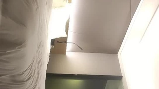 欧美日韩人妻激情-第一次与男友以外的男人在行使中车震!