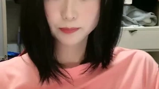 欧美日韩人妻激情-第一次与男友以外的男人在行使中车震!